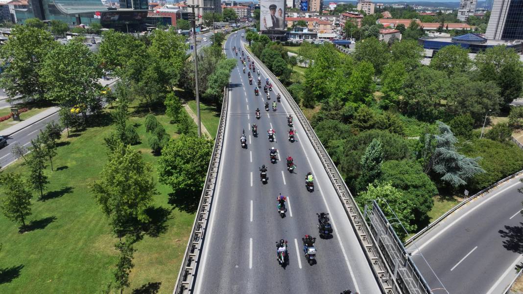 Motosikletlilerden İsrail Başkonsolosluğu önünde ‘soykırım’ protestosu 27